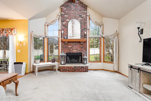 $549,000 | 10400 Emerald Avenue, Orland Park, IL 60467