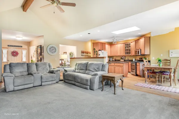 $549,000 | 10400 Emerald Avenue, Orland Park, IL 60467