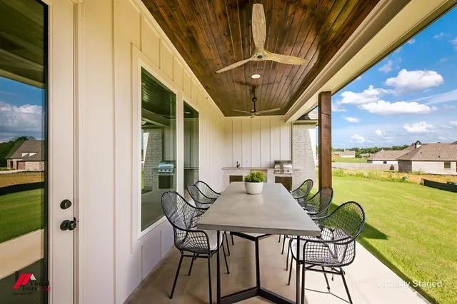 a view of livingroom with window