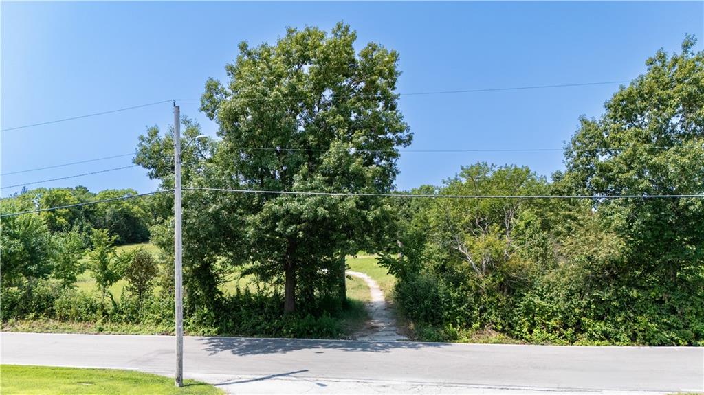 3850 Doc Henry Road Lee's Summit, MO 64082 - Photo 6 of 13 Gallery Image 6