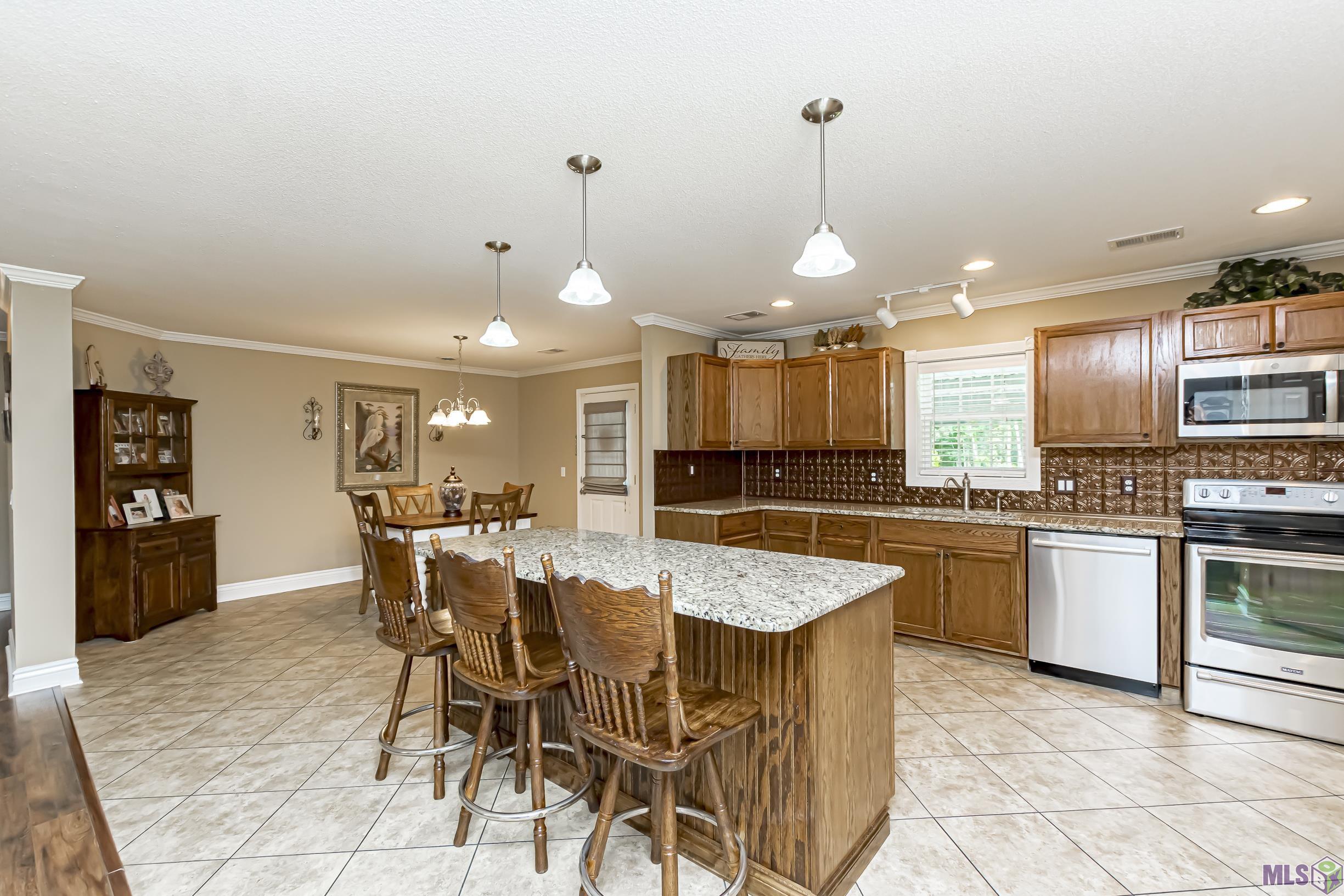 45048 Roux Road Prairieville, LA 70769 - Photo 7 of 28 Gallery Image 7