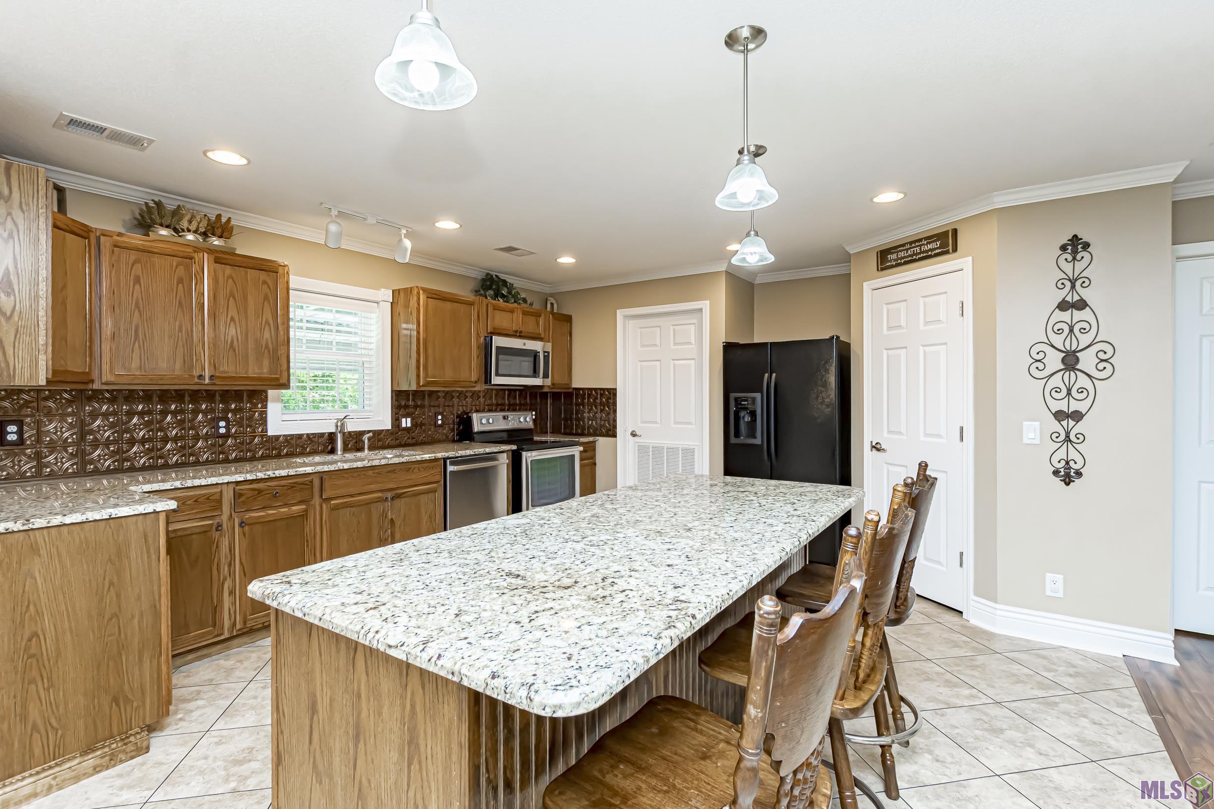 45048 Roux Road Prairieville, LA 70769 - Photo 8 of 28 Gallery Image 8