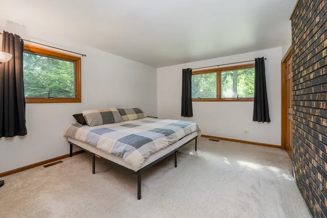 $398,000 | 900 Ruth Drive, Elgin, IL 60123