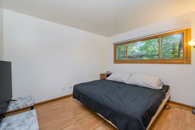 $398,000 | 900 Ruth Drive, Elgin, IL 60123