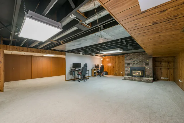 $398,000 | 900 Ruth Drive, Elgin, IL 60123