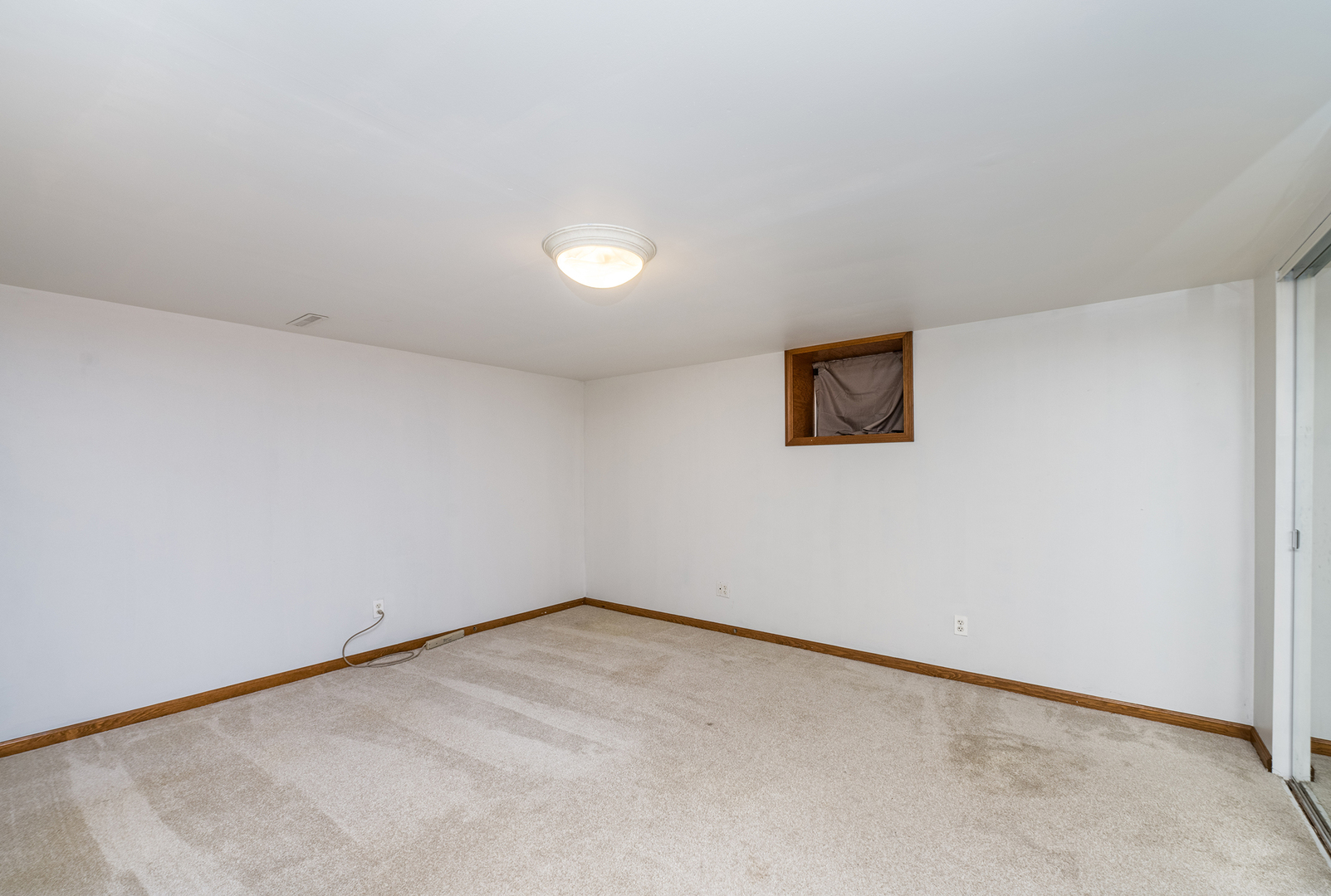 900 Ruth Drive Elgin, IL 60123 - Photo 21 of 25 a view of an empty room