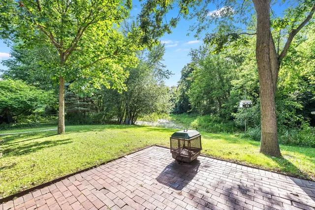 $398,000 | 900 Ruth Drive, Elgin, IL 60123