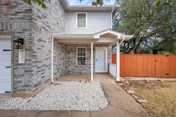 $2,300 | 2101 Bridal Path, Cedar Park, TX 78613