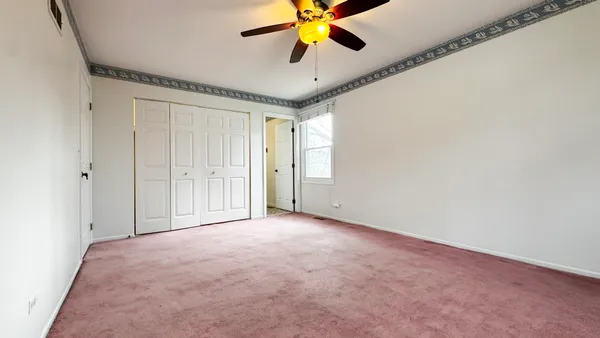 $425,000 | 28 Montgomery Lane, Vernon Hills, IL 60061