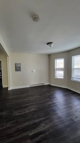 $1,800 | 145 4th Street, Unit 3, Leominster, MA 01453