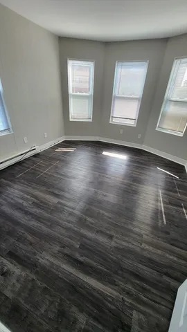 $1,800 | 145 4th Street, Unit 3, Leominster, MA 01453