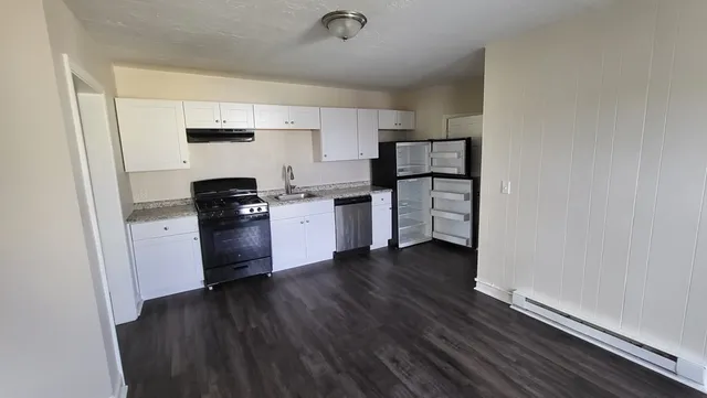 $1,800 | 145 4th Street, Unit 3, Leominster, MA 01453