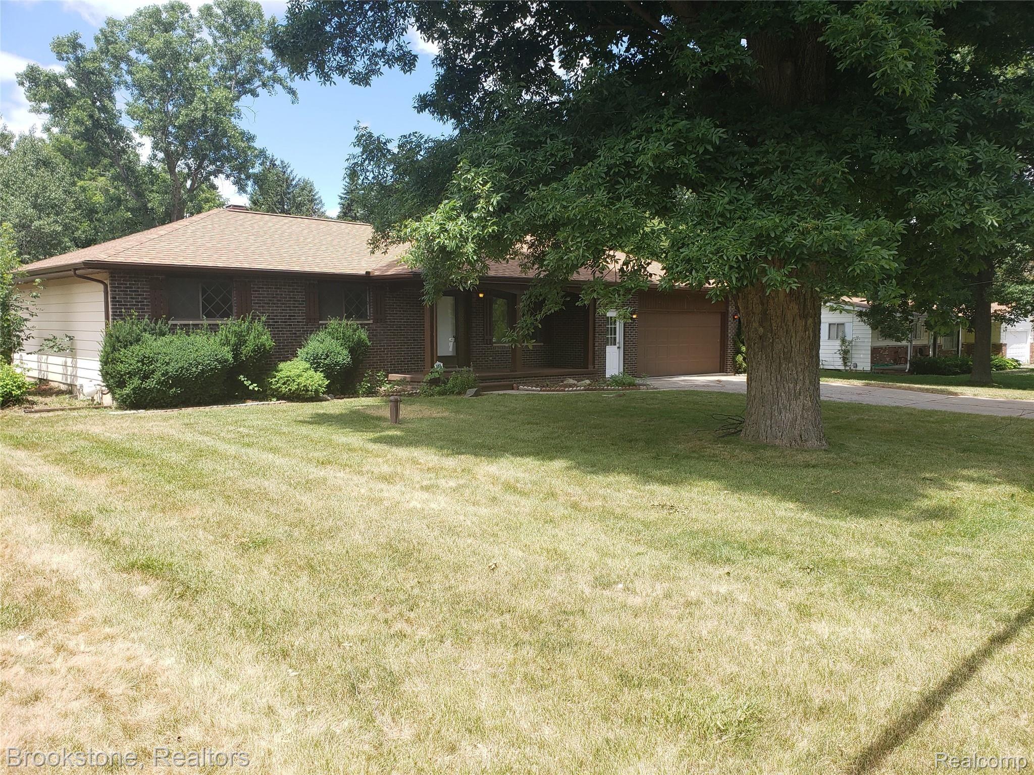 5257 North Jennings Road Flint, MI 48504 - Photo 2 of 2 20200713_125605.jpg