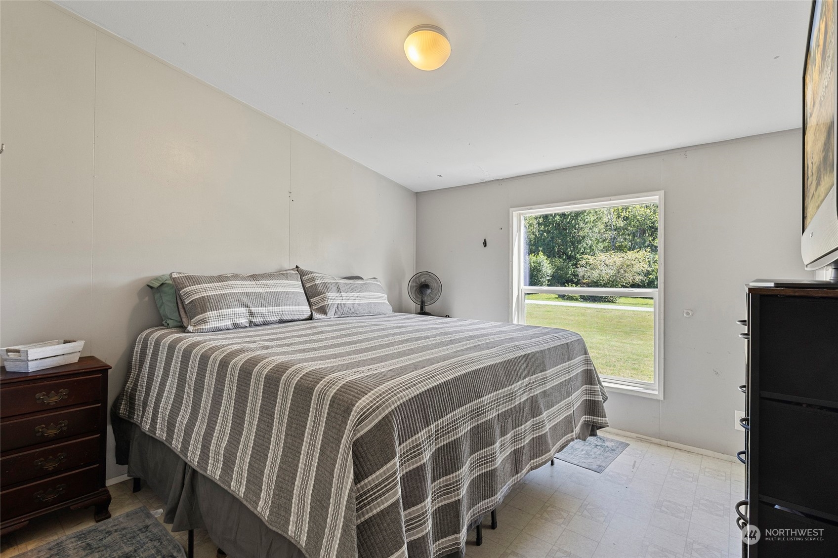 8292 Emmanuel Drive Concrete, WA 98237 - Photo 18 of 40 a bedroom with a bed and a closet