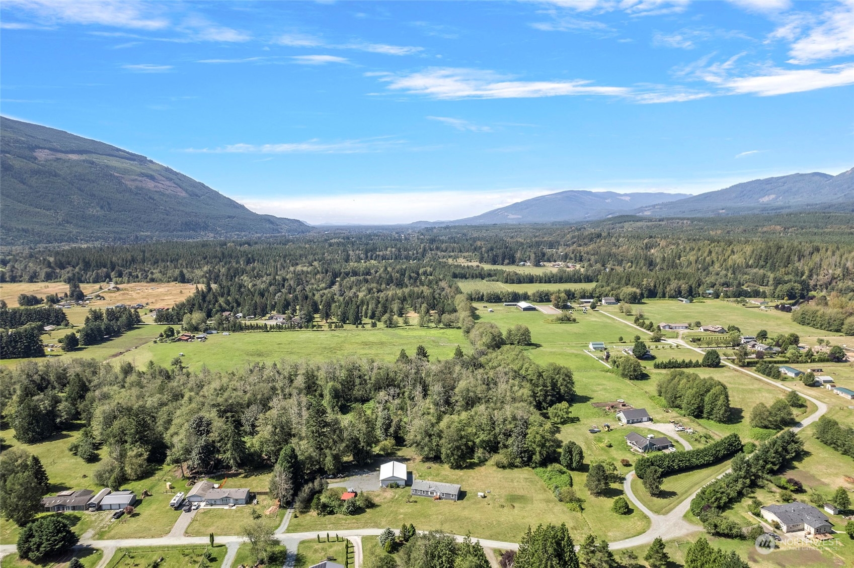 8292 Emmanuel Drive Concrete, WA 98237 - Photo 37 of 40 a view of city and mountain