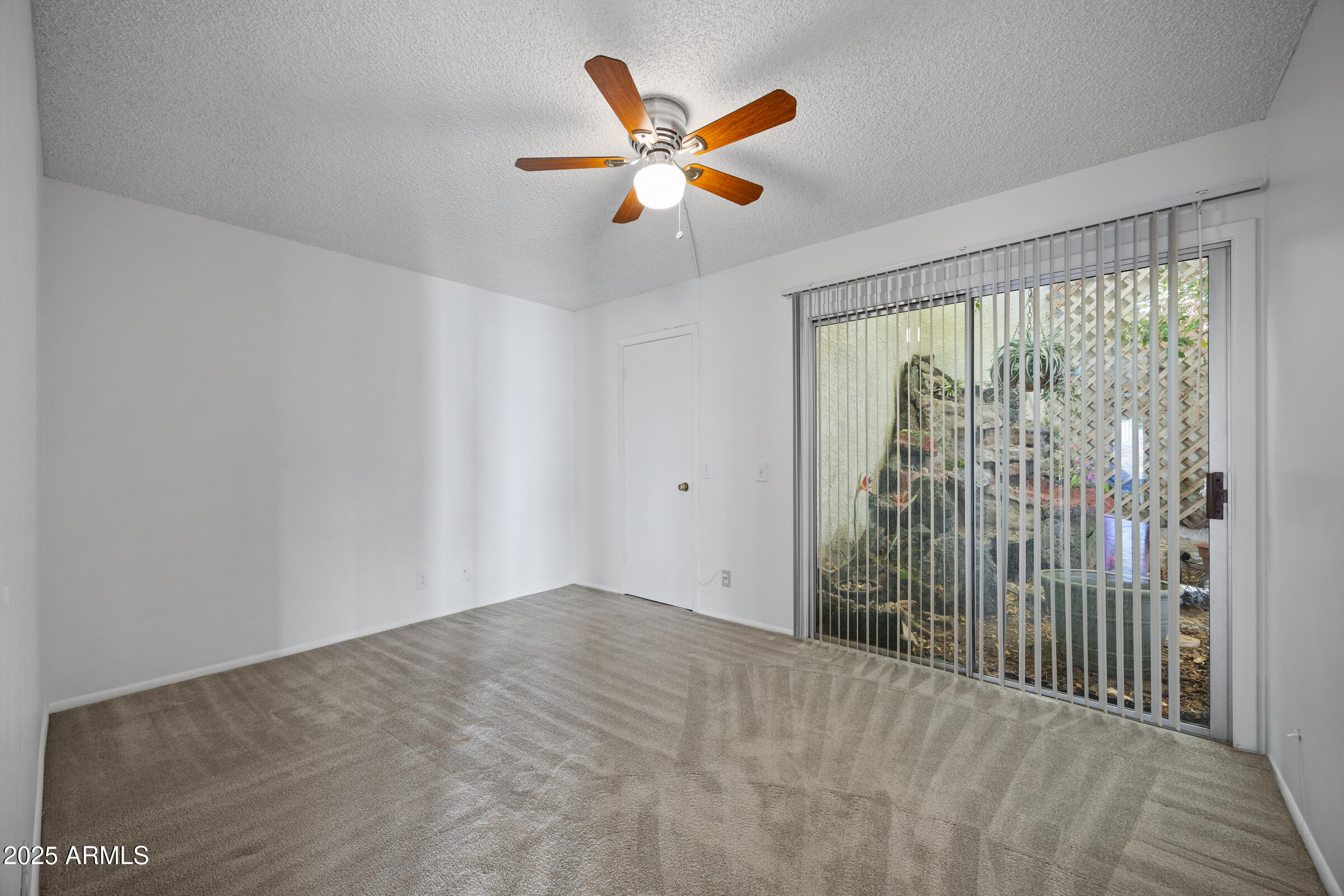 2911 West Cholla Street Phoenix, AZ 85029 - Photo 27 of 43 Secondary Bedroom