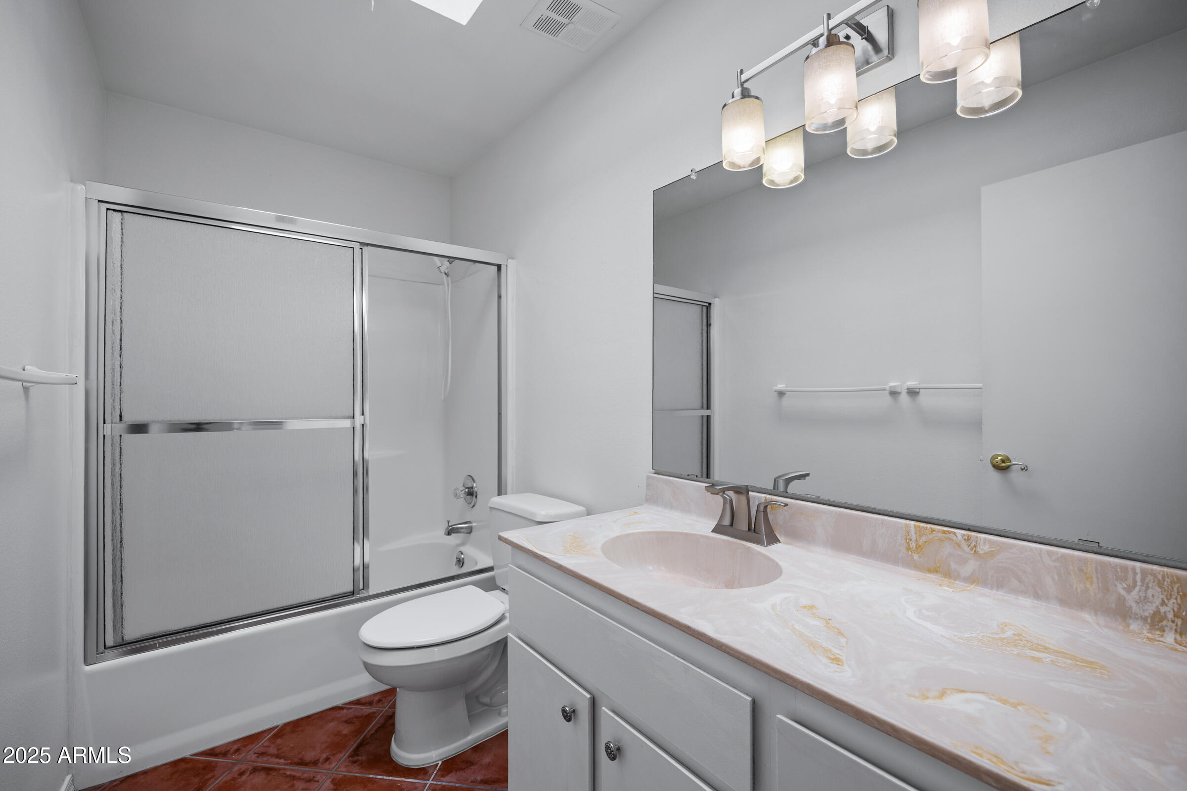 2911 West Cholla Street Phoenix, AZ 85029 - Photo 28 of 43 Secondary Bathroom