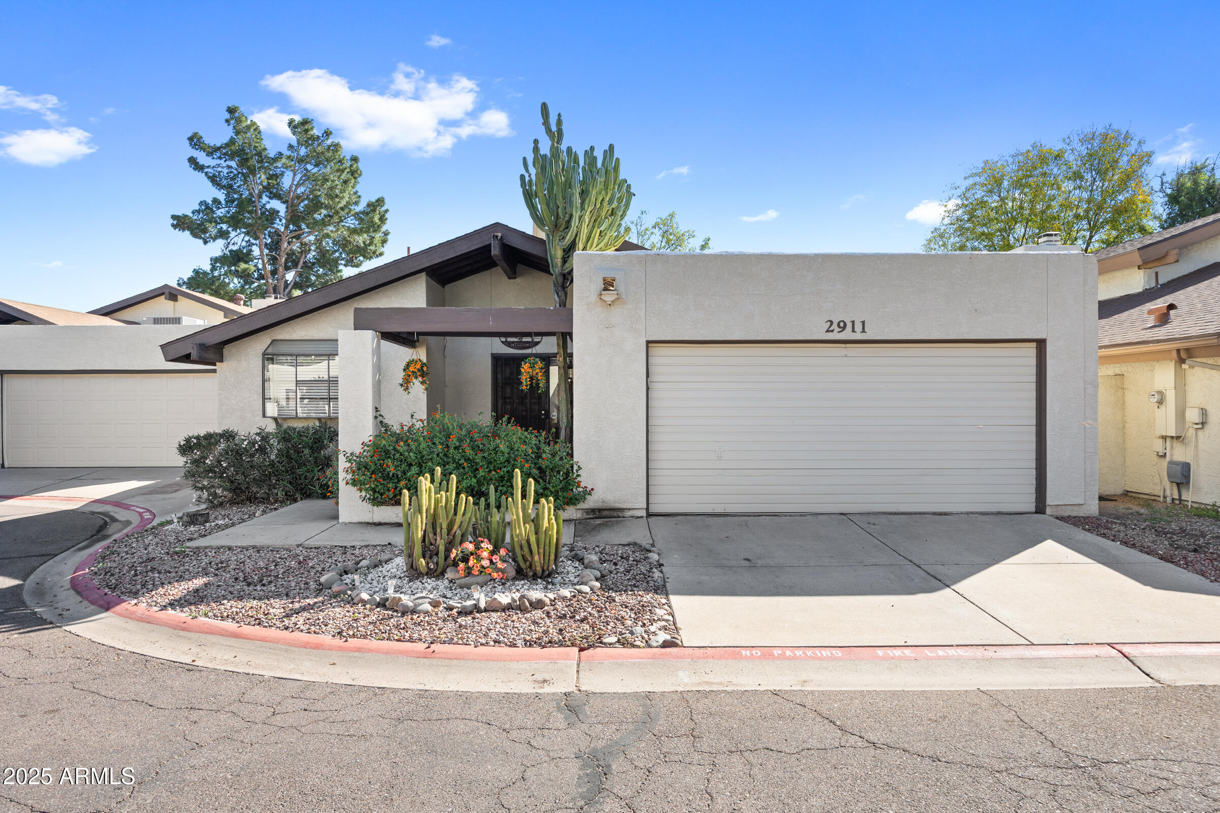 2911 West Cholla Street Phoenix, AZ 85029 - Photo 3 of 43 Exterior