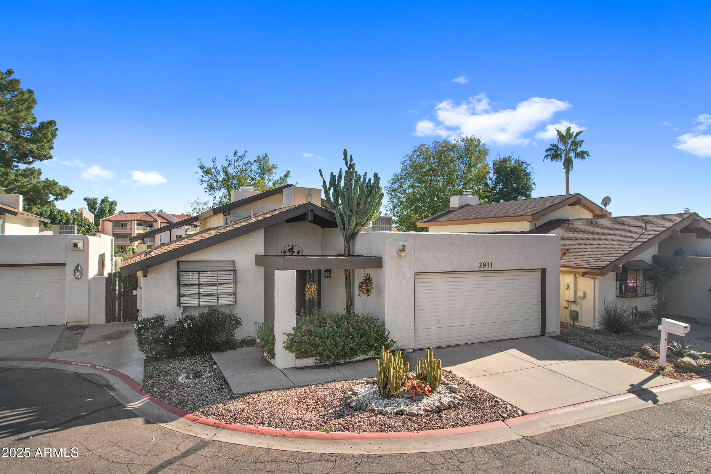 2911 West Cholla Street Phoenix, AZ 85029 - Photo 36 of 43 exterior of home