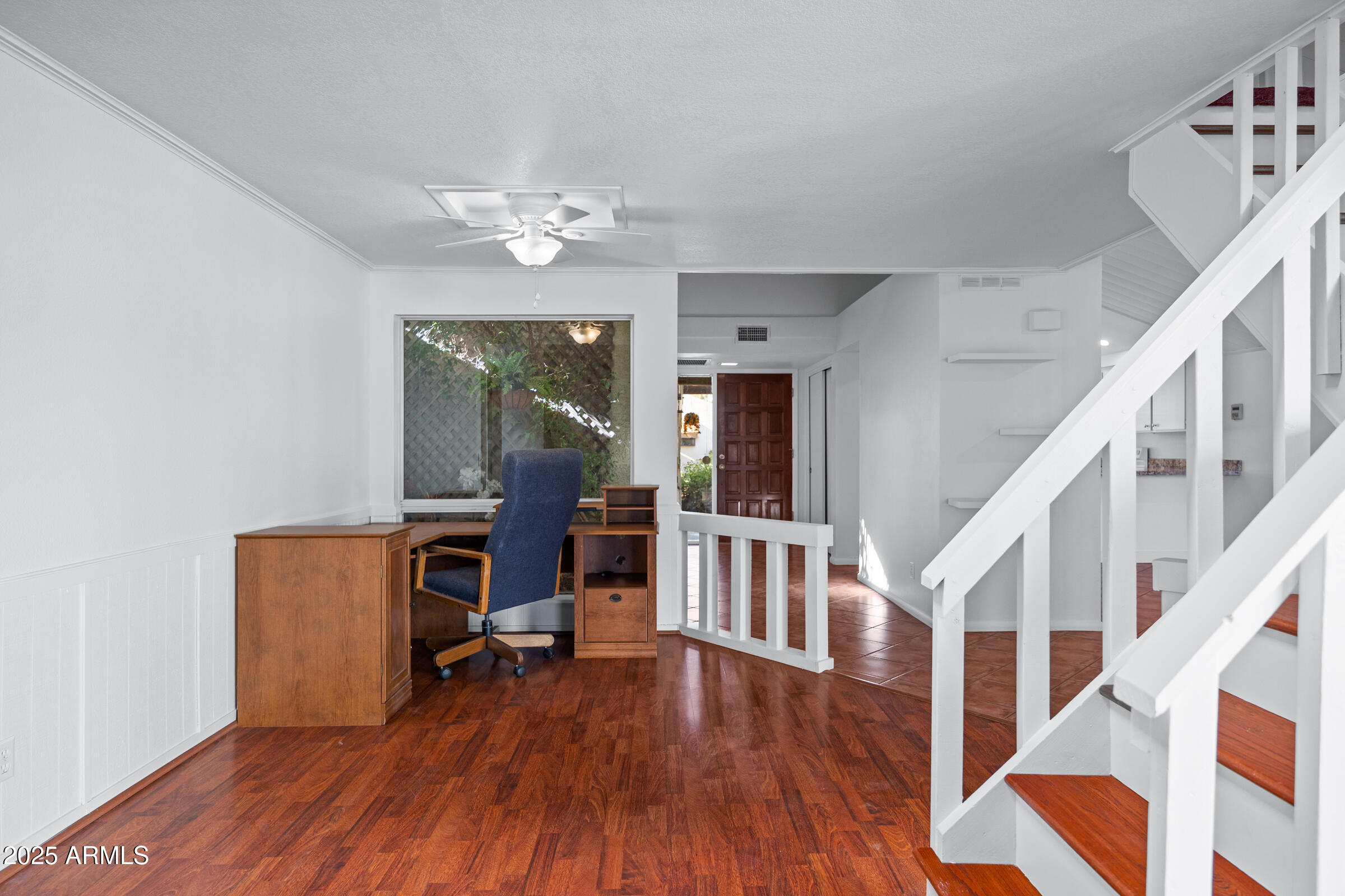 2911 West Cholla Street Phoenix, AZ 85029 - Photo 8 of 43 Entry Office