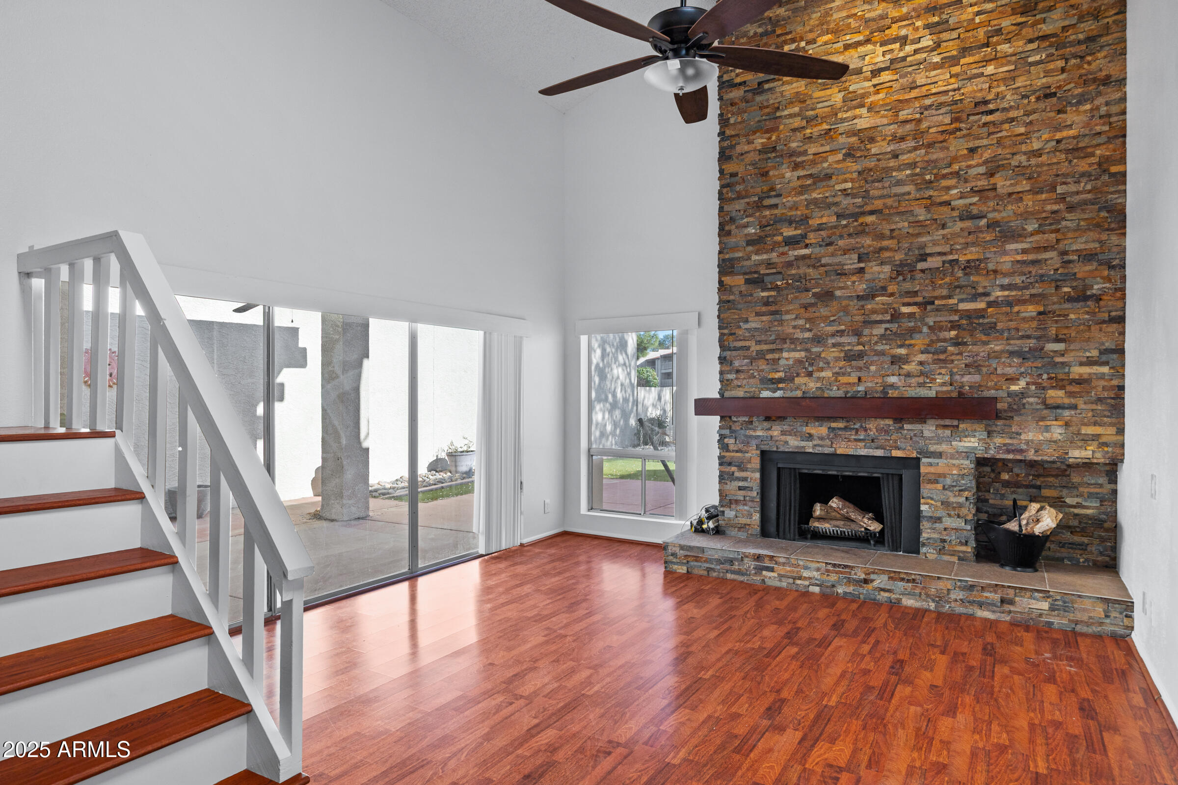 2911 West Cholla Street Phoenix, AZ 85029 - Photo 9 of 43 Family Room