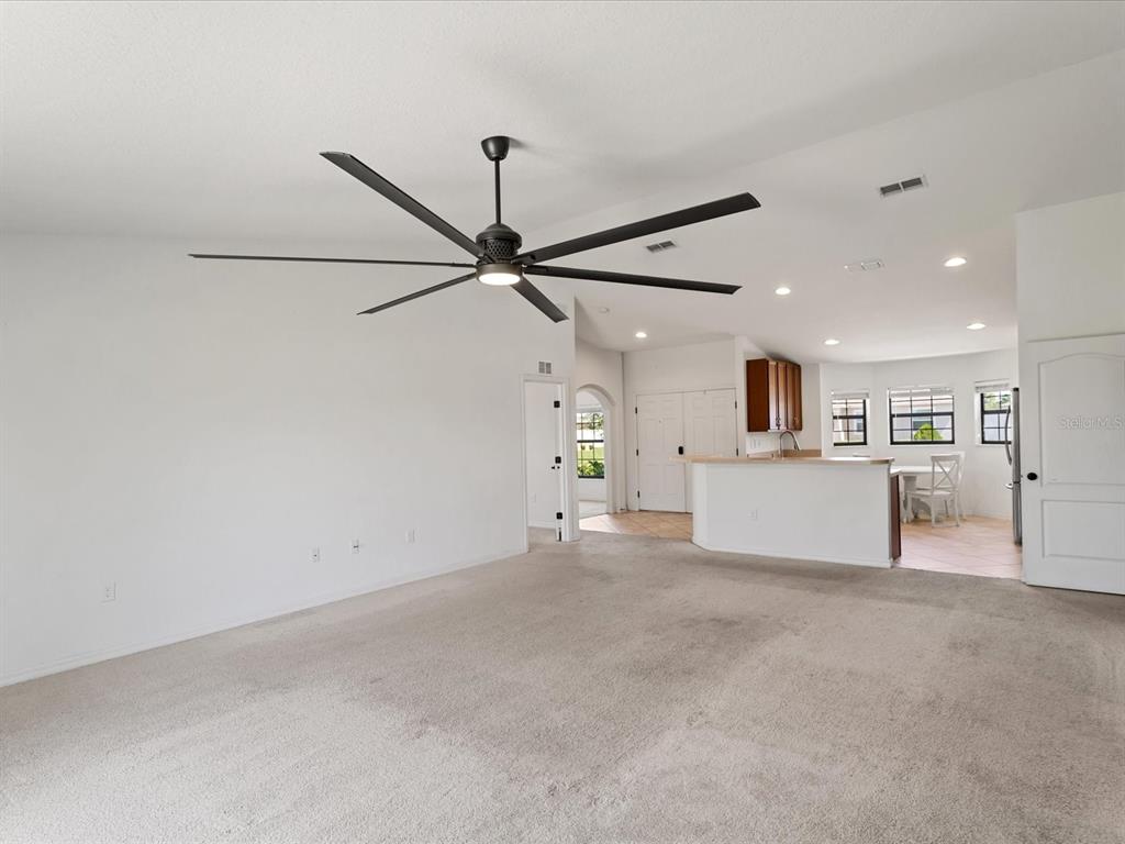 630 Valencia Court Dundee, FL 33838 - Photo 9 of 24