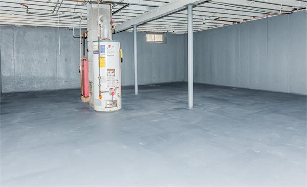 185 Redlands Street Springfield, MA 01104 - Photo 27 of 28 a view of a room with gym equipment