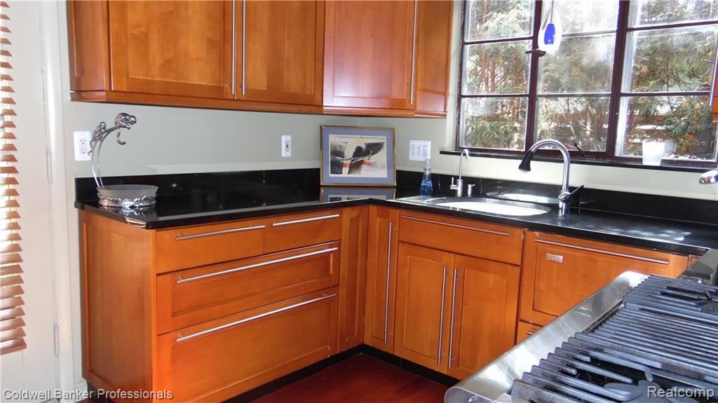 757 Middlesex Road Grosse Pointe Park, MI 48230 - Photo 10 of 38