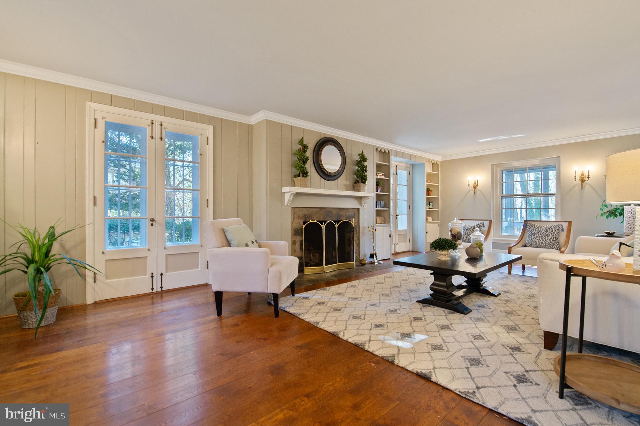 19 Brookside Road Wallingford, PA 19086 - Photo 3 of 21 Living Room
