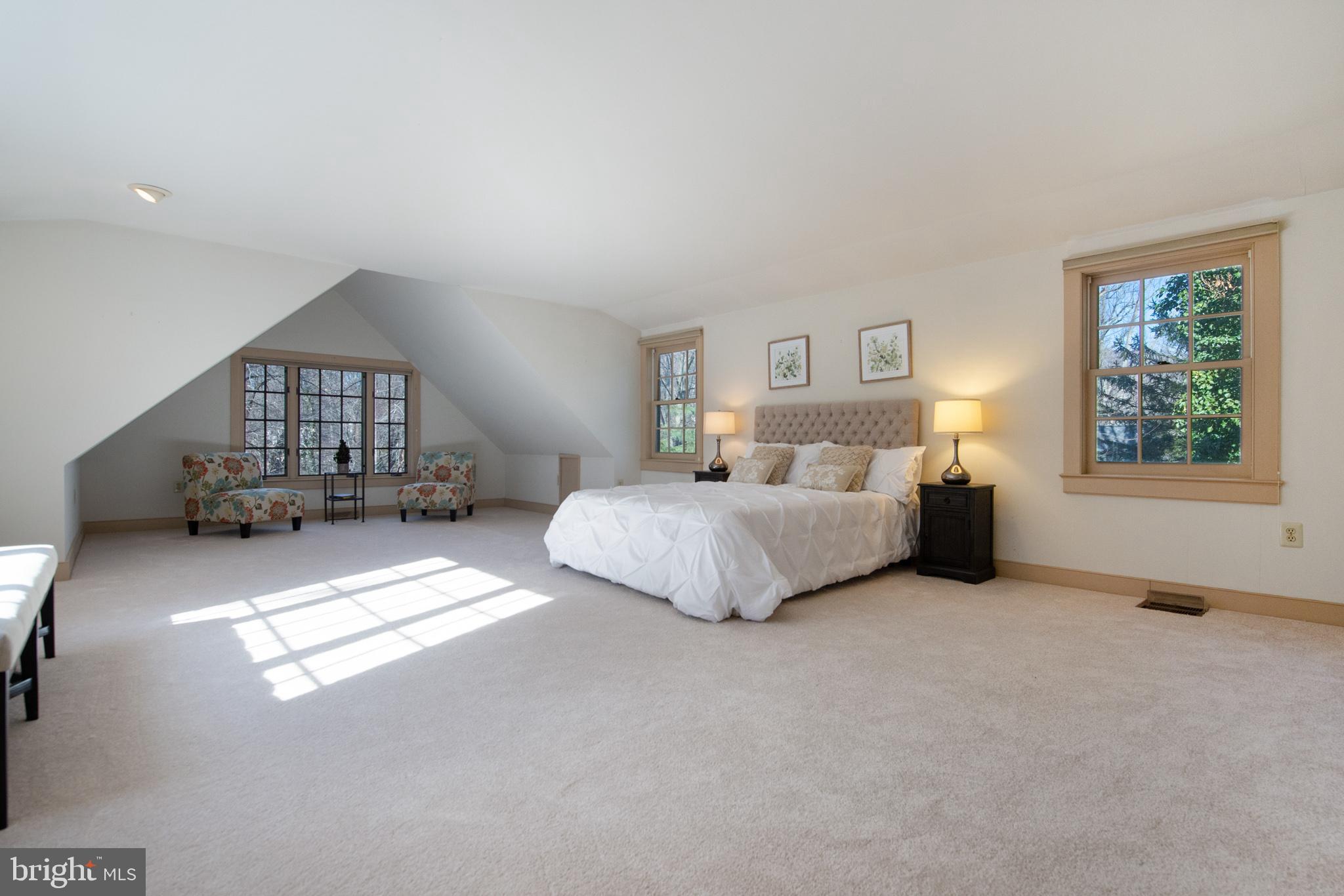 19 Brookside Road Wallingford, PA 19086 - Photo 10 of 21 Beautiful Master Bedroom