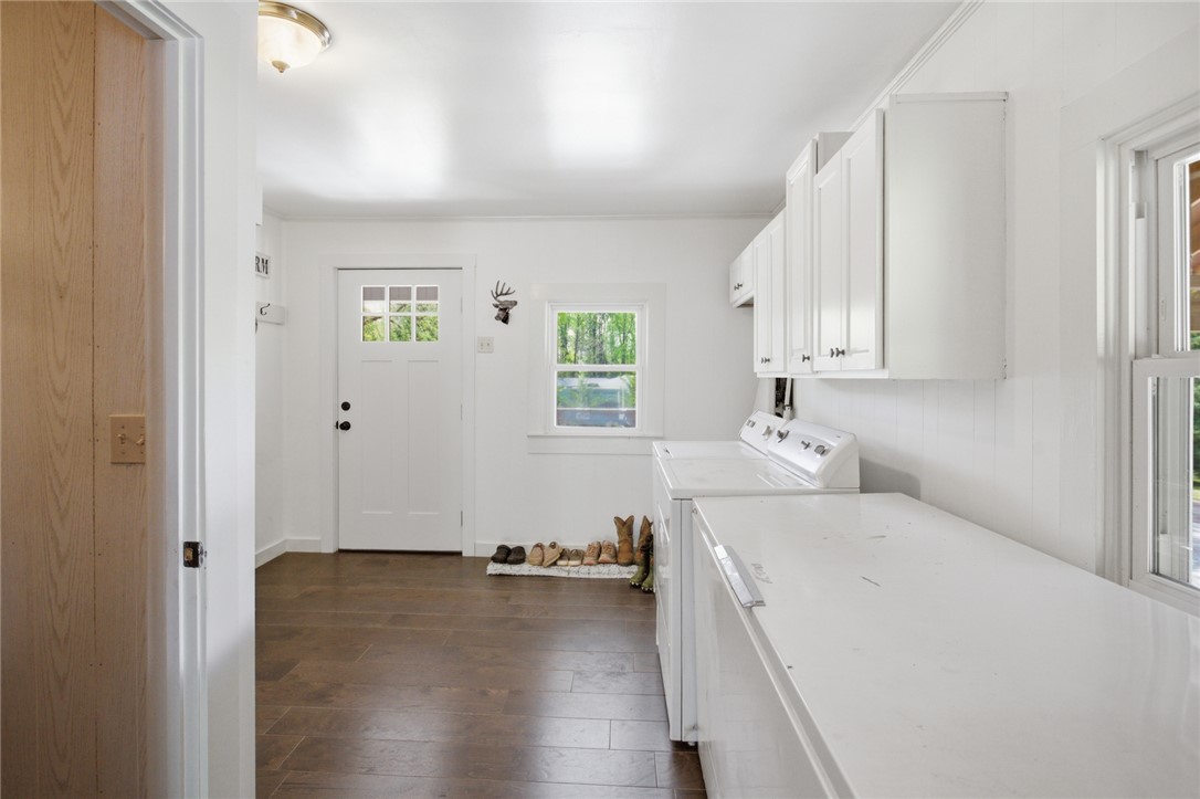 199 Williams Farm Road Westminster, SC 29693 - Photo 18 of 47 Functional utility room with ample storage and direct outdoor access.