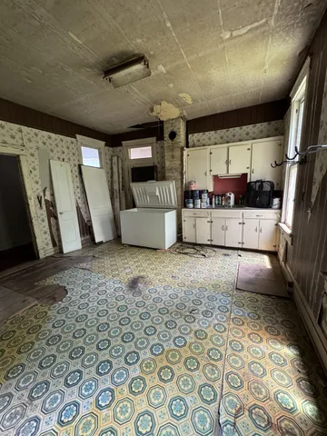 $229,900 | 403 Vine Street South, Wartrace, TN 37183