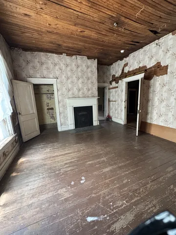 $229,900 | 403 Vine Street South, Wartrace, TN 37183