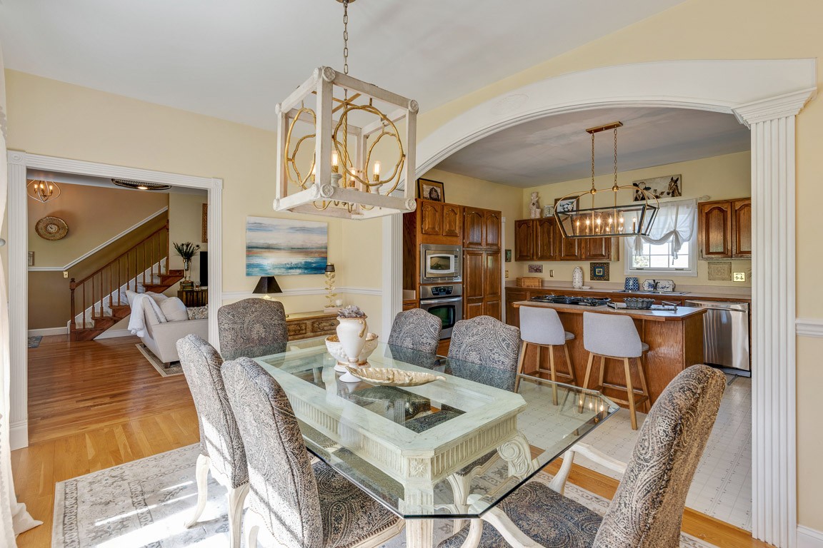 1368 Hunter Road Franklin, TN 37064 - Photo 17 of 45 a view of a dining room with furniture