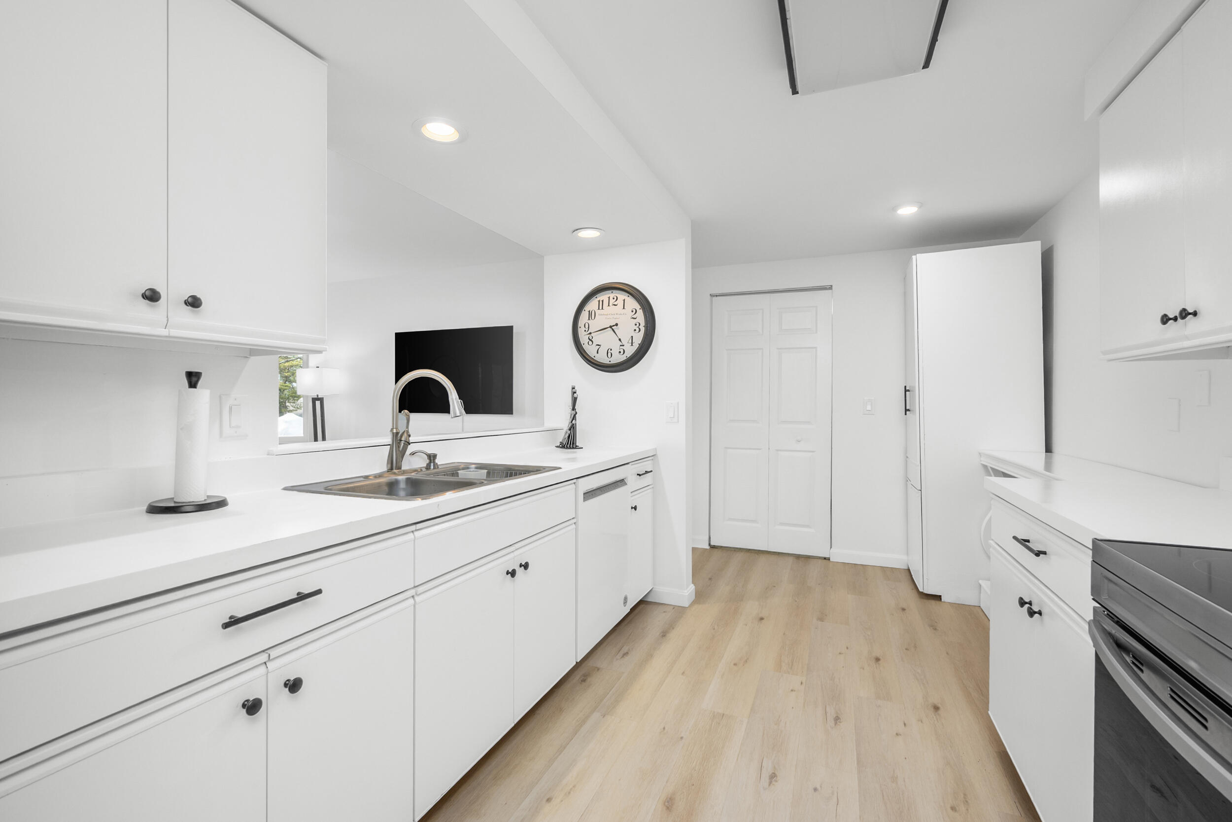 1 Belmont Road, Unit 425 West Harwich, MA 02671 - Photo 9 of 27 DSC_6895 (1)
