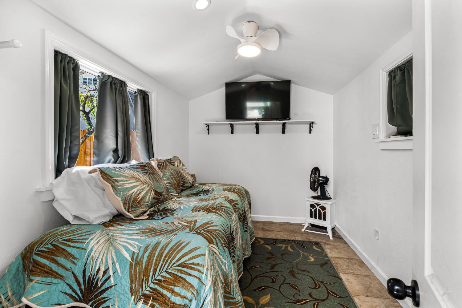 9713 Thornton Road Stockton, CA 95209 - Photo 44 of 49
