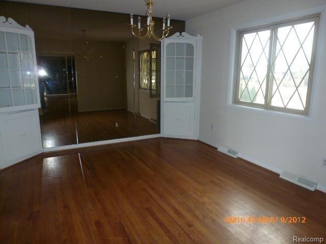 45280 Fairchild Road Macomb, MI 48042 - Photo 9 of 17 13.jpg