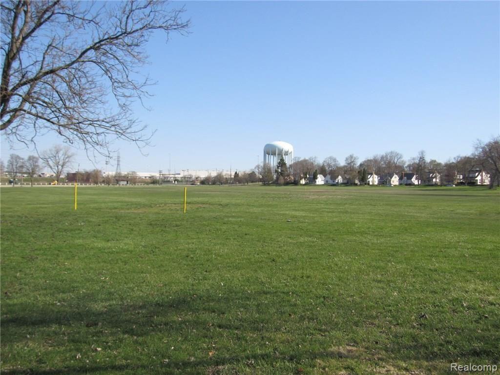 154 East Rundell Street Pontiac, MI 48342 - Photo 33 of 33 154 E RUNDELL PONTIAC (87).JPG