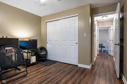 $275,000 | 9526 Settlement Drive West, Indianapolis, IN 46250