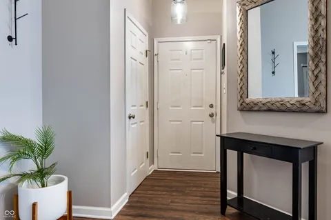 $275,000 | 9526 Settlement Drive West, Indianapolis, IN 46250