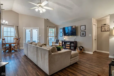 $275,000 | 9526 Settlement Drive West, Indianapolis, IN 46250