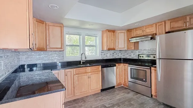 $539,900 | 4 Longfellow Road, Worcester, MA 01602