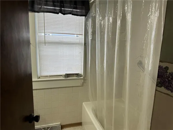 $1,500 | 411 Rainey Avenue, Grove City, PA 16127