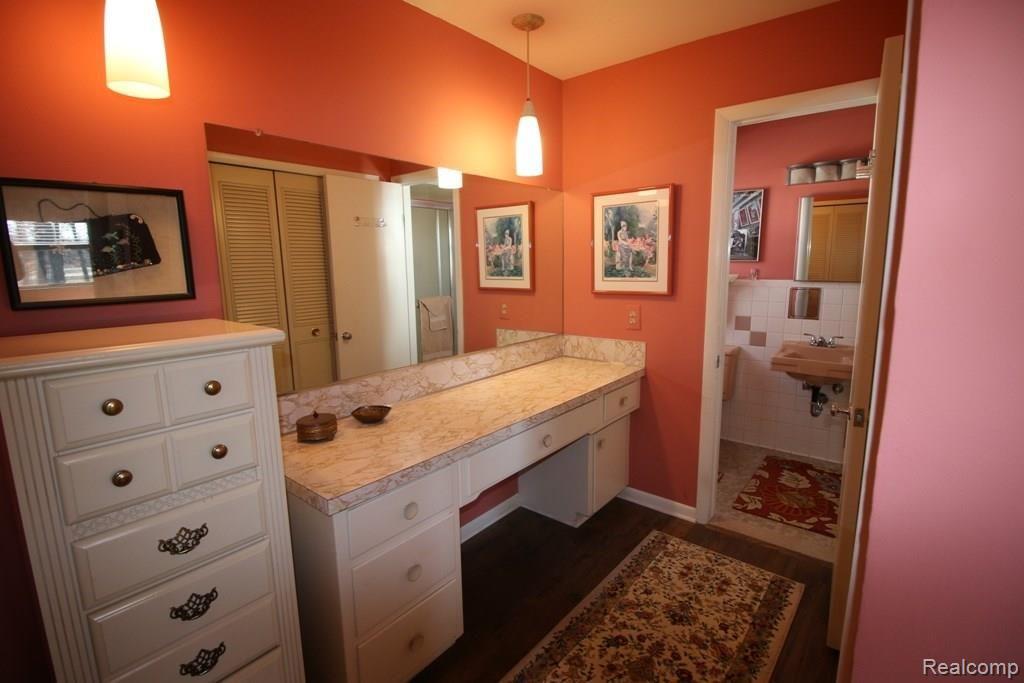 1080 West Highland Road Howell, MI 48843 - Photo 24 of 37 MASTER BEDROOM DRESSING ROOM