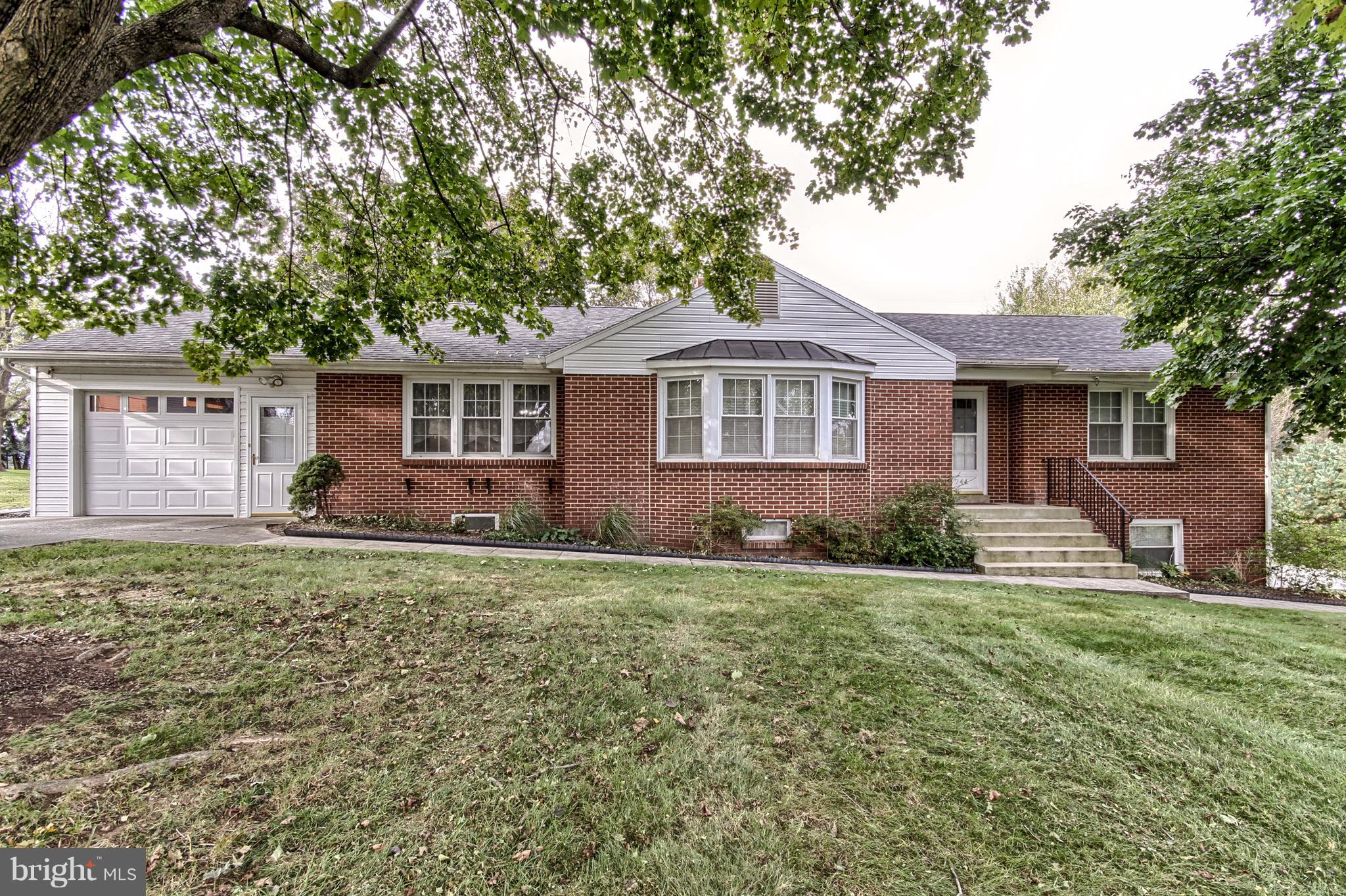 244 Ridge Hill Road Mechanicsburg, PA 17050 - Photo 2 of 63 Gallery Image 2