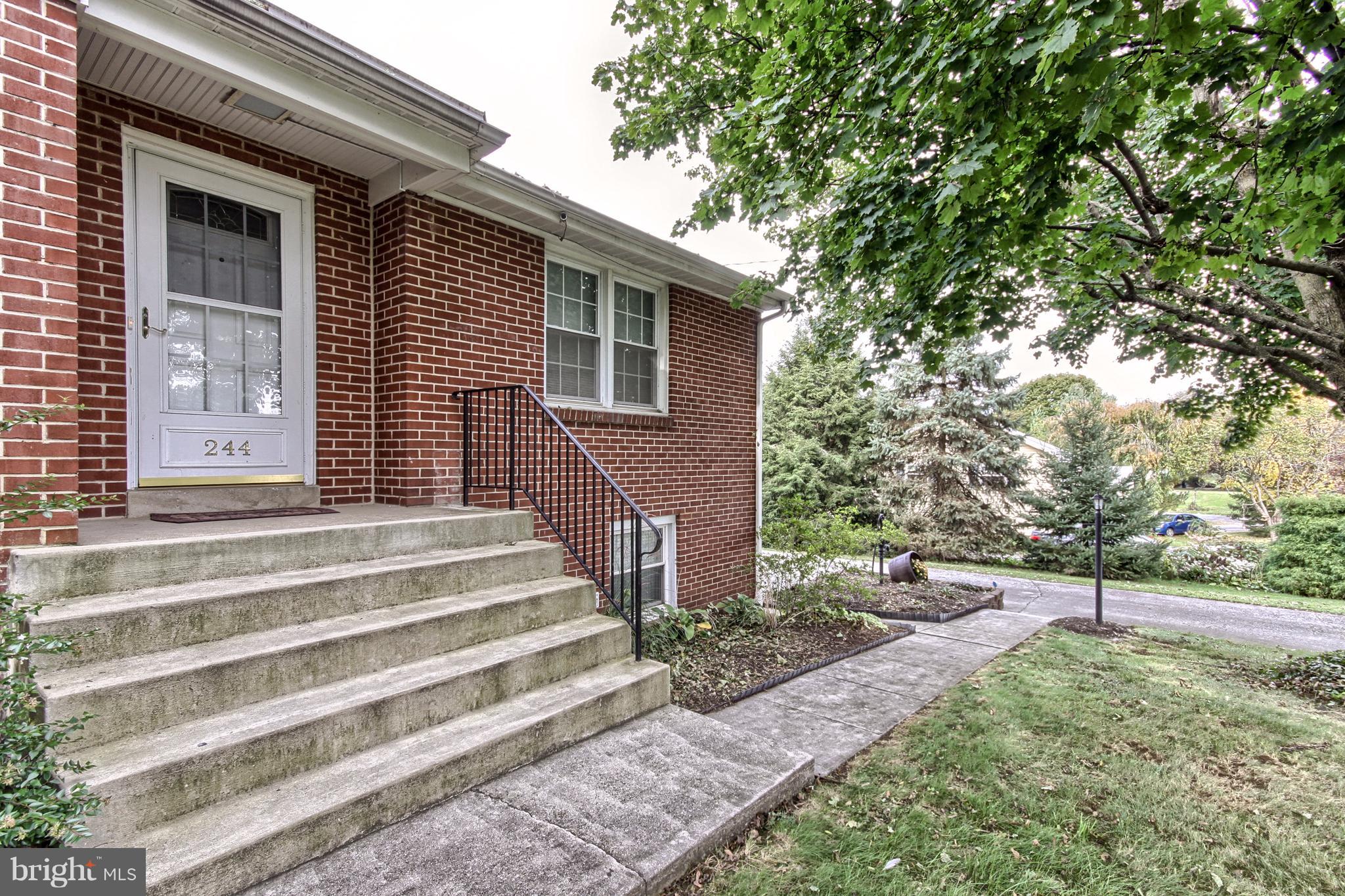 244 Ridge Hill Road Mechanicsburg, PA 17050 - Photo 3 of 63 Gallery Image 3