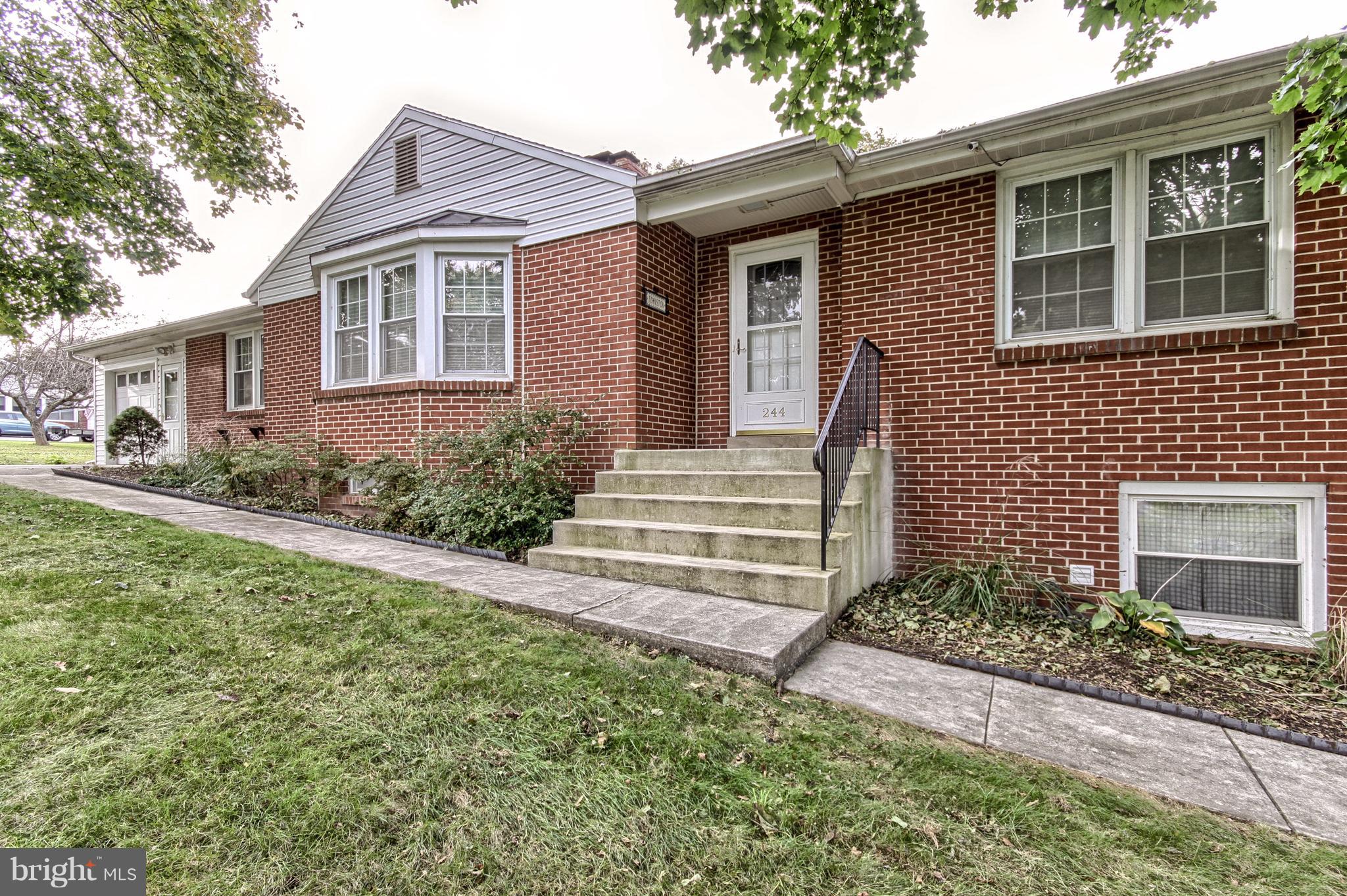244 Ridge Hill Road Mechanicsburg, PA 17050 - Photo 5 of 63 Gallery Image 5