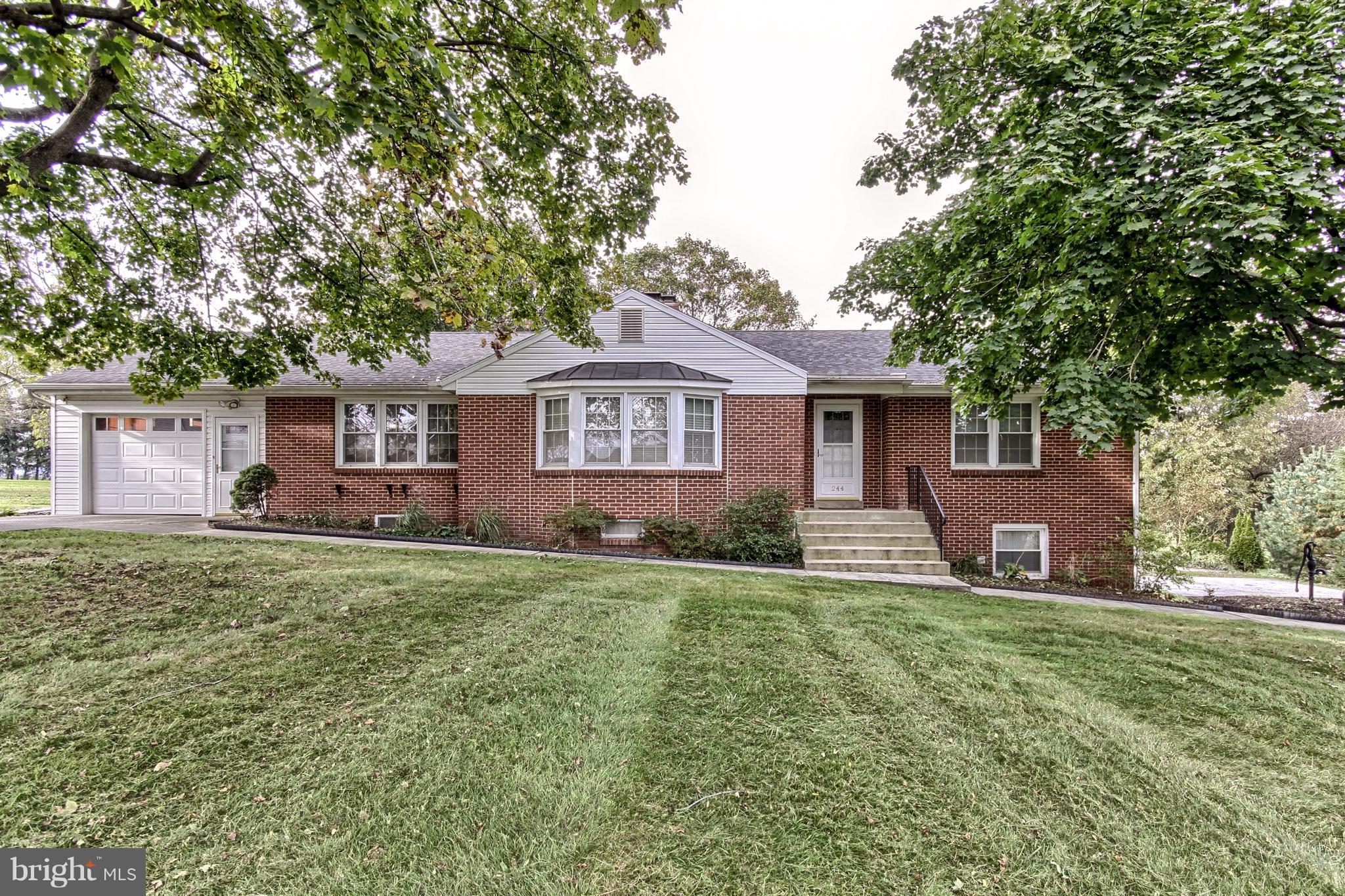 244 Ridge Hill Road Mechanicsburg, PA 17050 - Photo 7 of 63 Gallery Image 7
