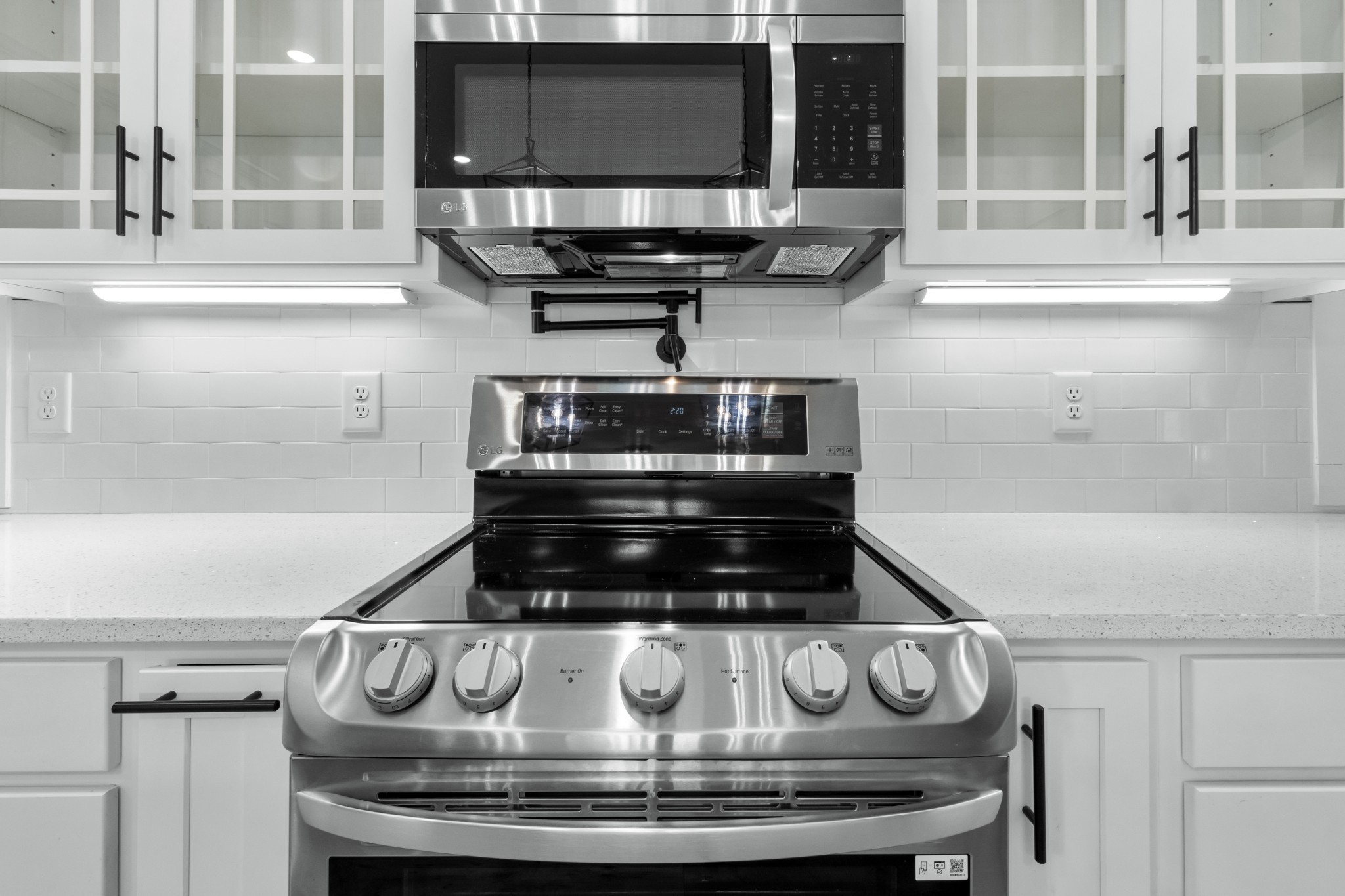 4700 Akin Road Cunningham, TN 37052 - Photo 15 of 36 a view of a stove with kitchen