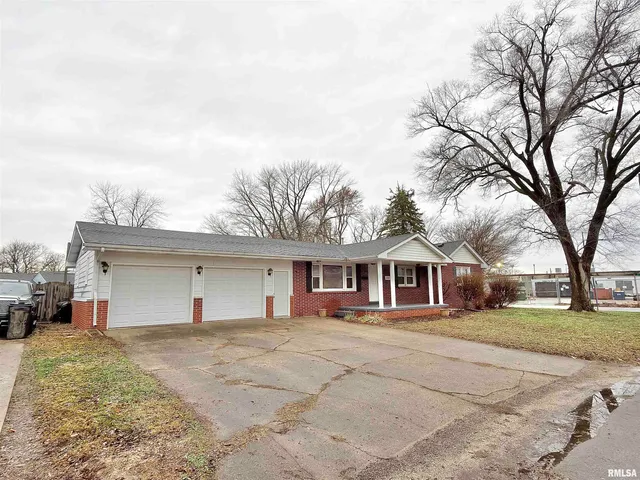 $200,000 | 3301 Stanton Street, Springfield, IL 62703